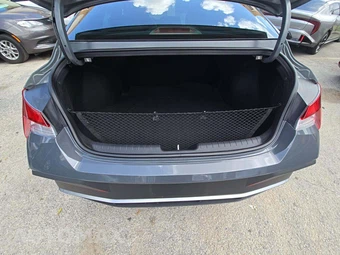 2026 Hyundai Elantra SEL Sport - miniatura 11