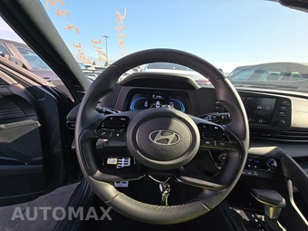 2026 Hyundai Elantra SEL Sport - miniatura 10
