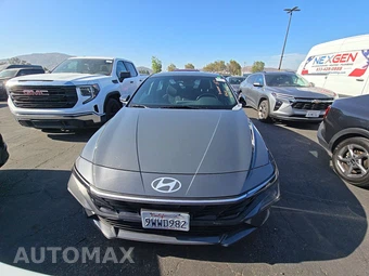 2026 Hyundai Elantra SEL Sport - miniatura 2