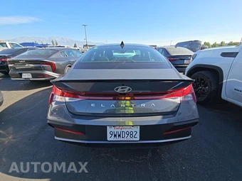 2026 Hyundai Elantra SEL Sport - miniatura 5