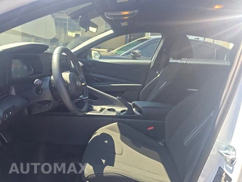 2026 Hyundai Elantra SEL Sport - miniatura 7