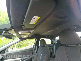 2026 Hyundai Elantra SEL Sport - miniatura 11
