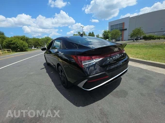2026 Hyundai Elantra SEL Sport - miniatura 2