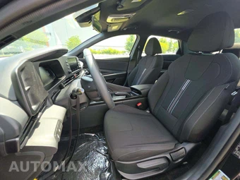 2026 Hyundai Elantra SEL Sport - miniatura 6