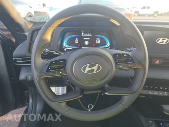 2026 Hyundai Elantra SEL Sport - miniatura 10