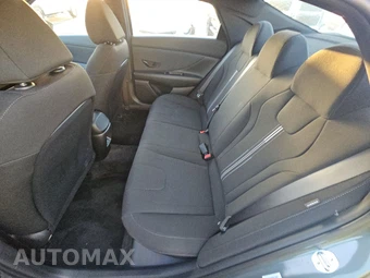 2026 Hyundai Elantra SEL Sport - miniatura 13