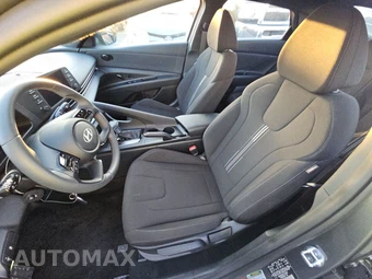 2026 Hyundai Elantra SEL Sport - miniatura 7