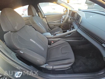 2026 Hyundai Elantra SEL Sport - miniatura 8