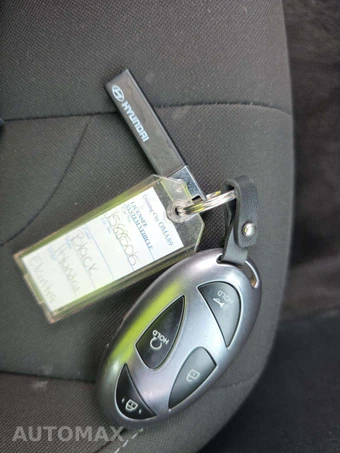 2026 Hyundai Elantra SEL Sport - miniatura 5