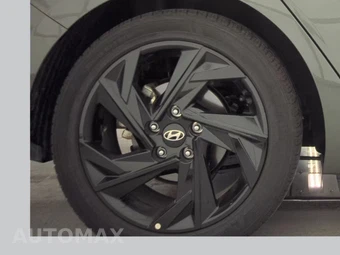 2026 Hyundai Elantra SEL Sport - miniatura 11