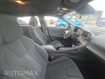 2026 Hyundai Elantra SEL Sport - miniatura 8