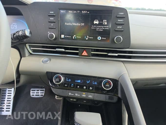 2026 Hyundai Elantra SEL Sport - miniatura 11