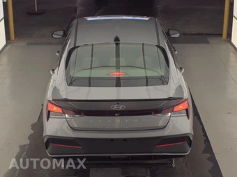2026 Hyundai Elantra SEL Sport - miniatura 5