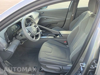 2026 Hyundai Elantra SEL Sport - miniatura 7
