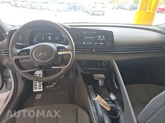 2026 Hyundai Elantra SEL Sport - miniatura 11