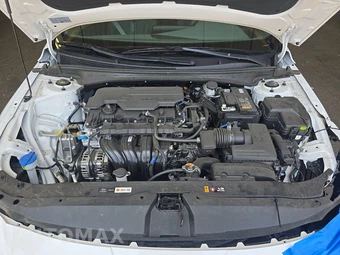 2026 Hyundai Elantra SEL Sport - miniatura 15
