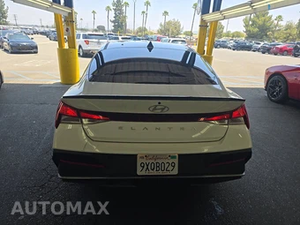 2026 Hyundai Elantra SEL Sport - miniatura 5