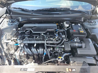 2026 Hyundai Elantra SEL Sport - miniatura 15