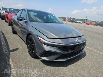 2026 Hyundai Elantra SEL Sport - miniatura 3