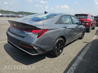 2026 Hyundai Elantra SEL Sport - miniatura 4