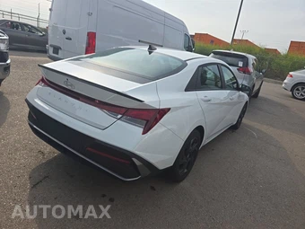2026 Hyundai Elantra SEL Sport - miniatura 4