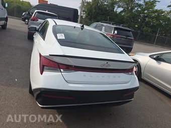 2026 Hyundai Elantra SEL Sport - miniatura 5