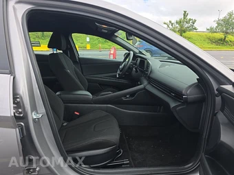 2026 Hyundai Elantra SEL Sport - miniatura 14