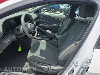 2026 Hyundai Elantra SEL Sport - miniatura 13