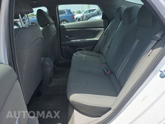 2026 Hyundai Elantra SEL Sport - miniatura 19