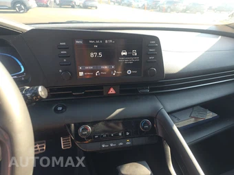 2026 Hyundai Elantra SEL Sport - miniatura 11