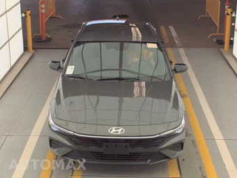 2026 Hyundai Elantra SEL Sport - miniatura 2