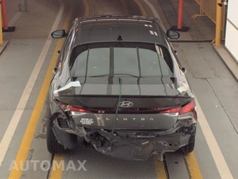 2026 Hyundai Elantra SEL Sport - miniatura 5