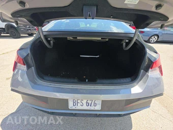 2026 Hyundai Elantra SEL Sport - miniatura 11