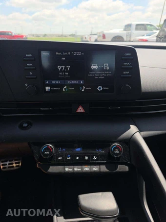 2026 Hyundai Elantra SEL Sport - miniatura 7