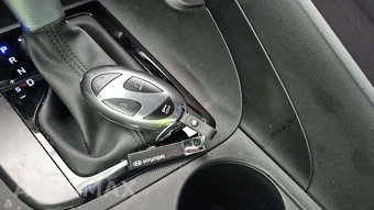 2026 Hyundai Elantra SEL Sport - miniatura 18