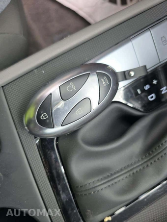 2026 Hyundai Elantra SEL Sport - miniatura 8