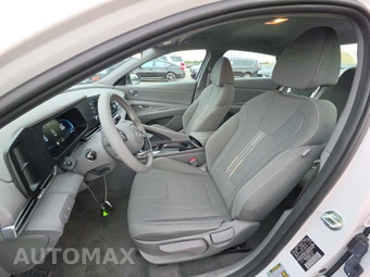 2026 Hyundai Elantra SEL Sport - miniatura 13