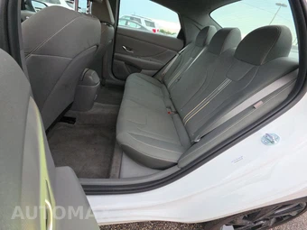 2026 Hyundai Elantra SEL Sport - miniatura 19