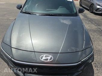2026 Hyundai Elantra SEL Sport - miniatura 2