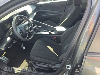2026 Hyundai Elantra SEL Sport - miniatura 7