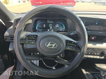 2026 Hyundai Elantra SEL Sport - miniatura 10