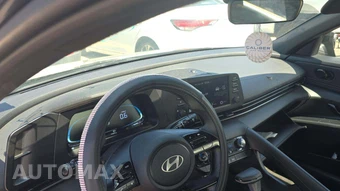 2026 Hyundai Elantra SEL Sport - miniatura 18