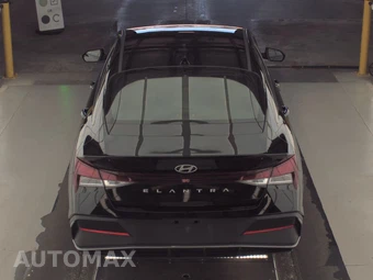 2026 Hyundai Elantra SEL Sport - miniatura 5
