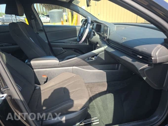 2026 Hyundai Elantra SEL Sport - miniatura 8