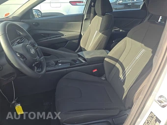 2026 Hyundai Elantra SEL Sport - miniatura 13