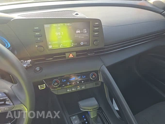 2026 Hyundai Elantra SEL Sport - miniatura 17
