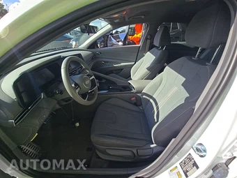2026 Hyundai Elantra SEL Sport - miniatura 13