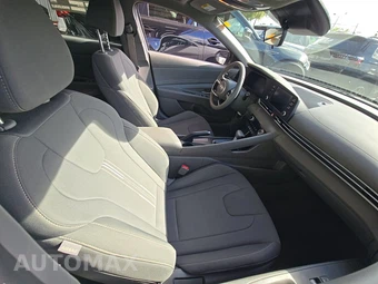 2026 Hyundai Elantra SEL Sport - miniatura 14