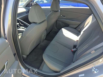 2026 Hyundai Elantra SEL Sport - miniatura 13