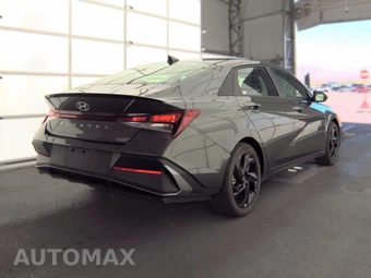 2026 Hyundai Elantra SEL Sport - miniatura 4